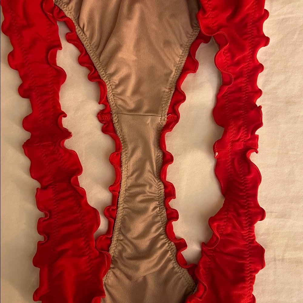 Shade & Shore Ruffle Bikini - Picture 6 of 6